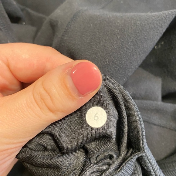 Cropped Yoga Pants - Picture 2 of 4